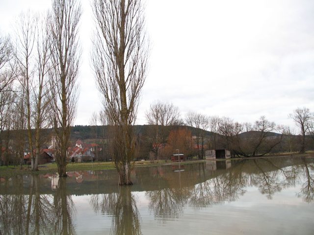 Land unter! - Brühlwiesen, kurz vor Hochhausen