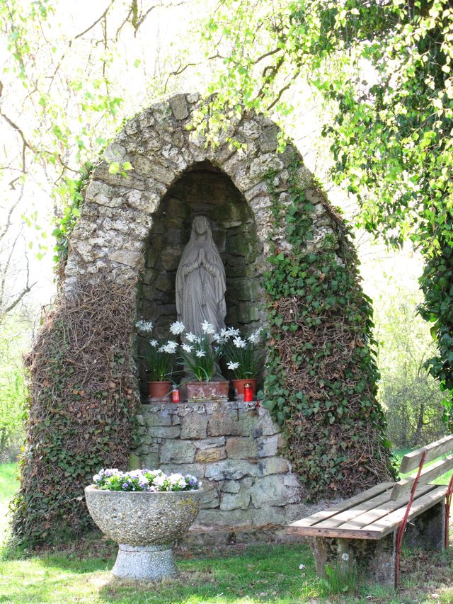 Lourdes-Grotte am Ortsrand von Richelbach (Richtung Neunkirchen)
