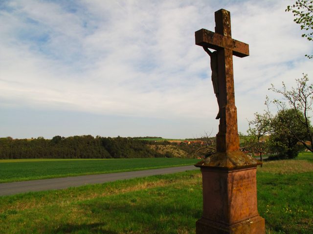Wegkreuz (1882) auf dem Hummelberg