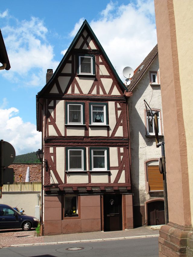 Kleines Fachwerkhäuschen von 1745 in der Freudenberger Hauptstraße